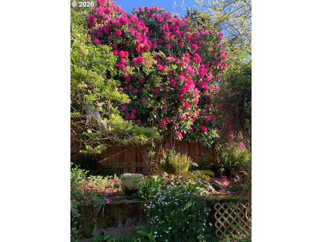 1506 Sw SPRING GARDEN St, Portland, OR 97219