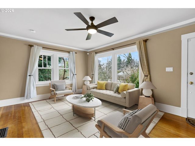 1506 Sw SPRING GARDEN St, Portland, OR 97219