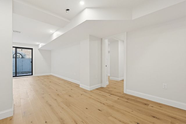 667 Tremont Street A, Boston, MA 02118