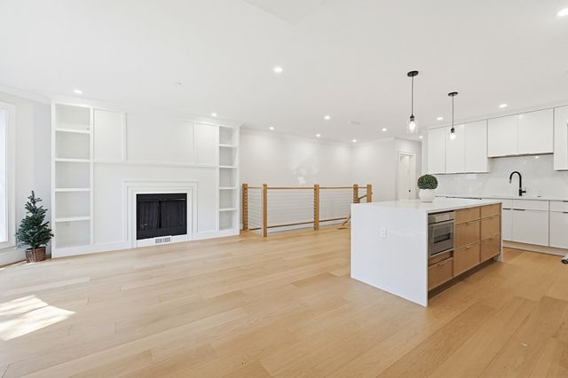 667 Tremont Street A, Boston, MA 02118