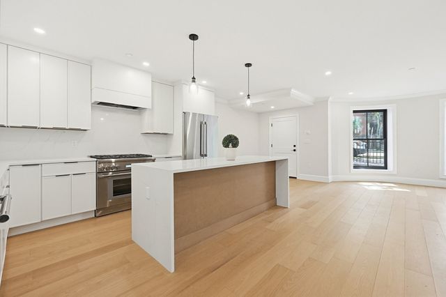 667 Tremont Street A, Boston, MA 02118