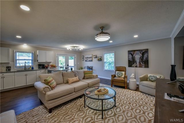 2715 Stone, Northport, AL 35476