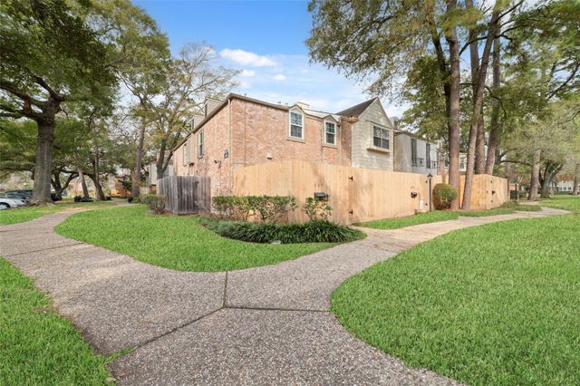 889 Wax Myrtle Lane, Houston, TX 77079