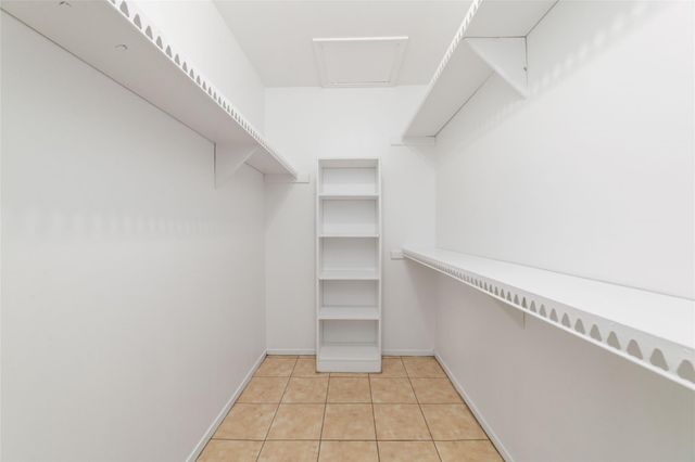 889 Wax Myrtle Lane, Houston, TX 77079