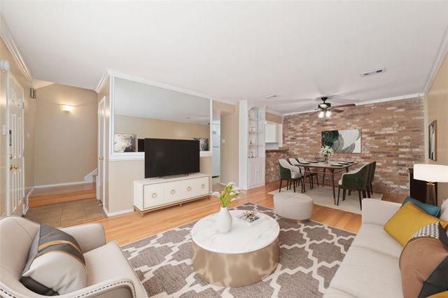 889 Wax Myrtle Lane, Houston, TX 77079