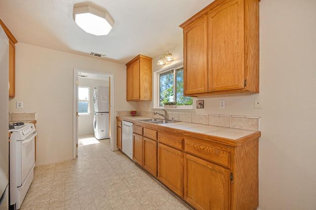 58 Colfax Ave, Colfax, CA 95713
