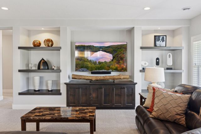 6165 Garland Lane N, Plymouth, MN 55446