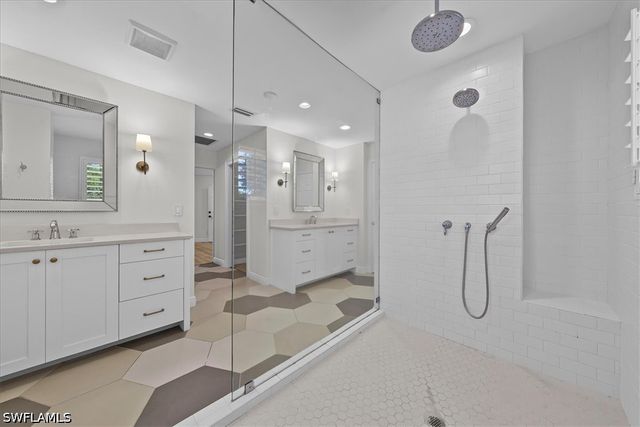 7985 Beaumont CT, Naples, FL 34109