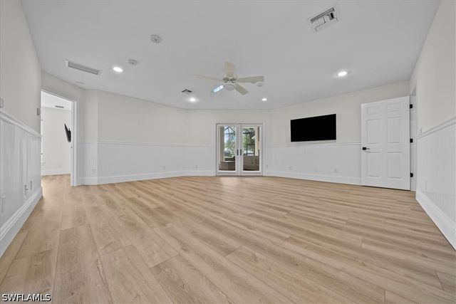 7985 Beaumont CT, Naples, FL 34109