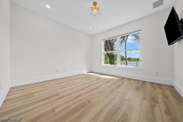 7985 Beaumont CT, Naples, FL 34109