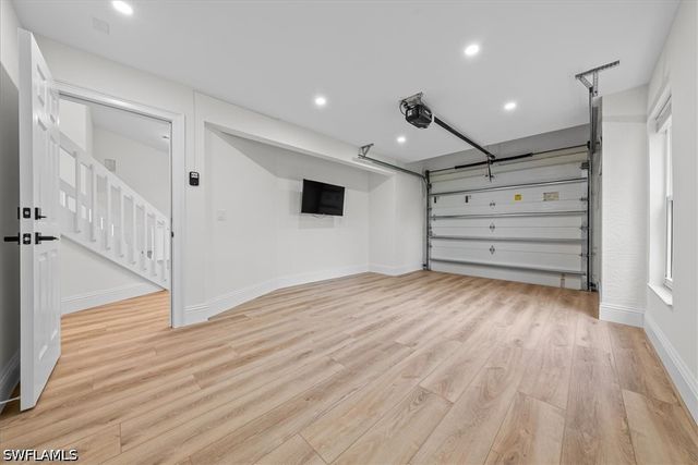 7985 Beaumont CT, Naples, FL 34109