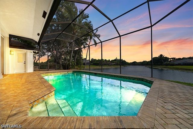 7985 Beaumont CT, Naples, FL 34109