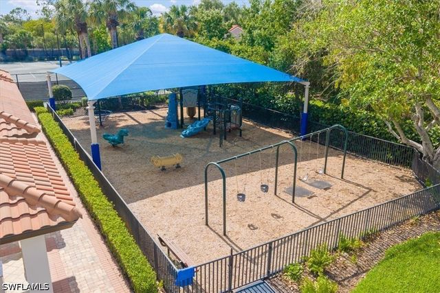 7985 Beaumont CT, Naples, FL 34109