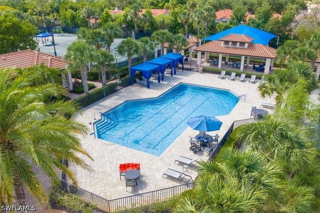 7985 Beaumont CT, Naples, FL 34109
