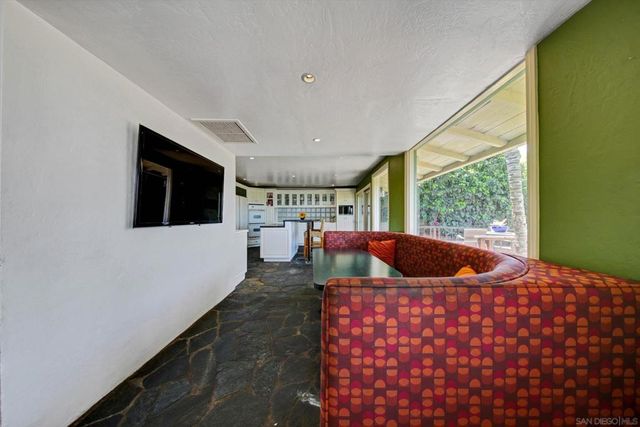 5030 Alzeda, La Mesa, CA 91941