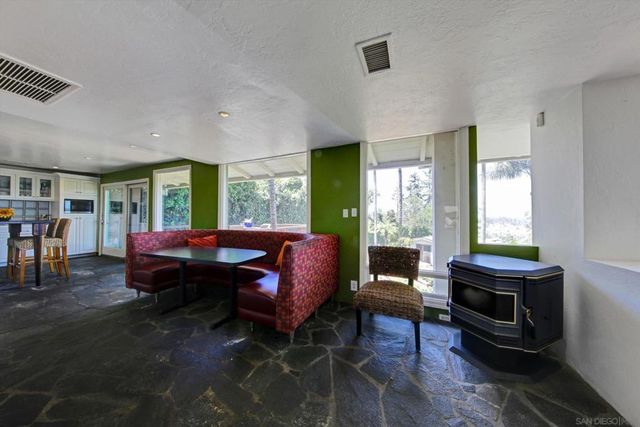 5030 Alzeda, La Mesa, CA 91941