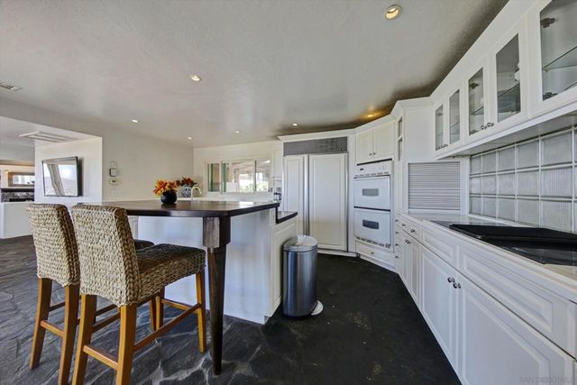 5030 Alzeda, La Mesa, CA 91941