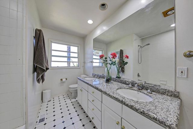 5030 Alzeda, La Mesa, CA 91941