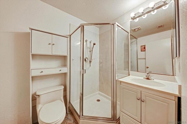 5030 Alzeda, La Mesa, CA 91941