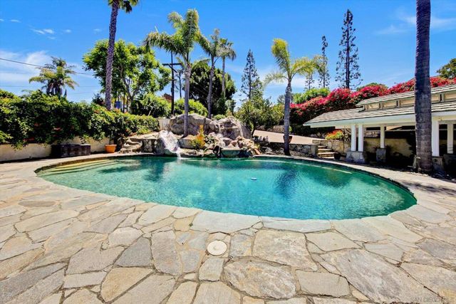 5030 Alzeda, La Mesa, CA 91941