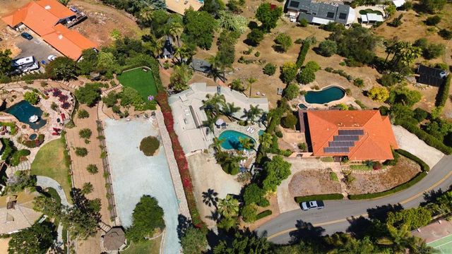 5030 Alzeda, La Mesa, CA 91941