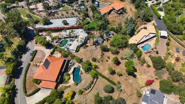 5030 Alzeda, La Mesa, CA 91941