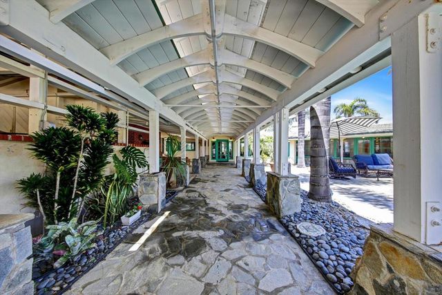 5030 Alzeda, La Mesa, CA 91941