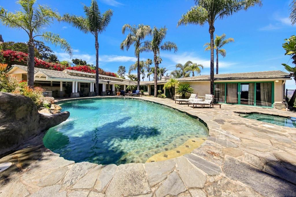 5030 Alzeda, La Mesa, CA 91941