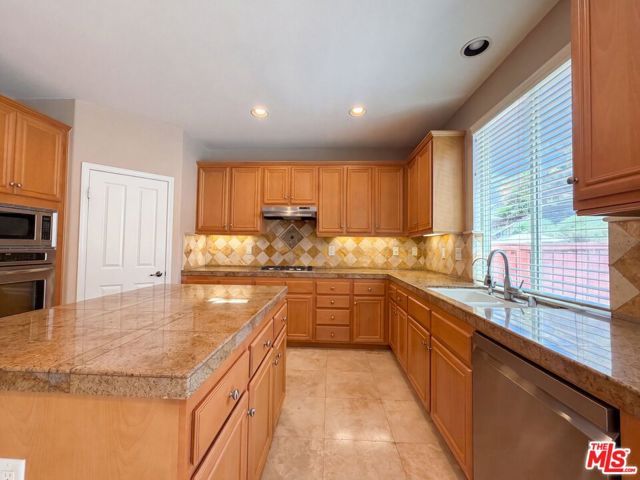 17780 Sweetgum Lane, Canyon Country (santa Clarita), CA 91387
