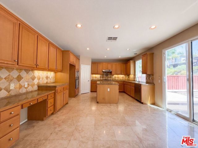 17780 Sweetgum Lane, Canyon Country (santa Clarita), CA 91387