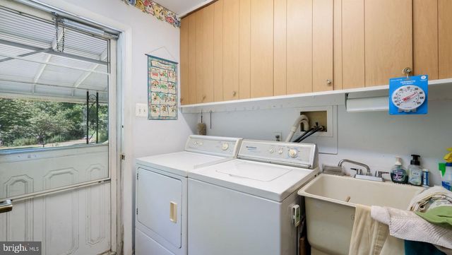 1076 CONNEMARA CIR, Warrington, PA 18976