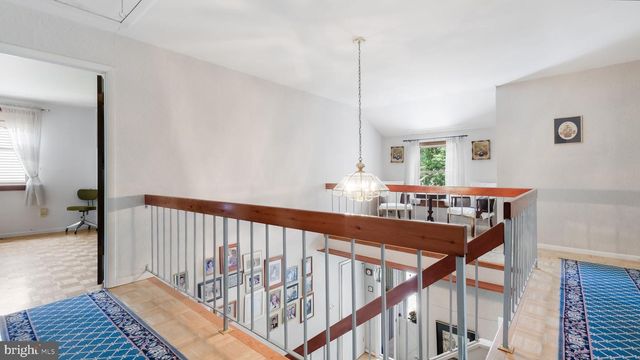 1076 CONNEMARA CIR, Warrington, PA 18976