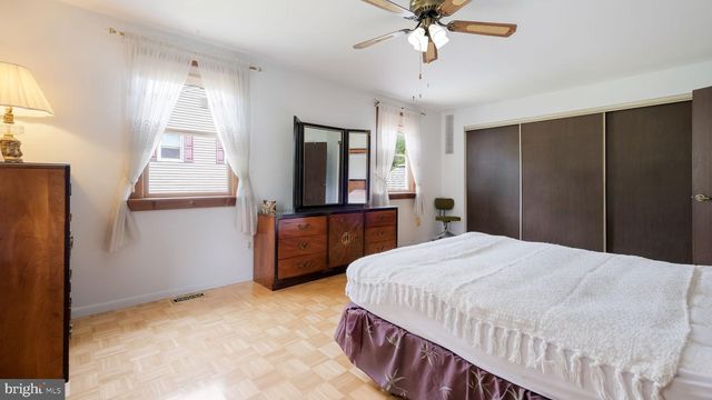 1076 CONNEMARA CIR, Warrington, PA 18976