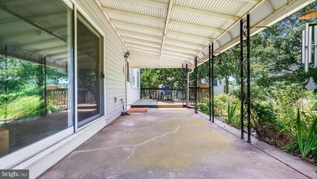 1076 CONNEMARA CIR, Warrington, PA 18976