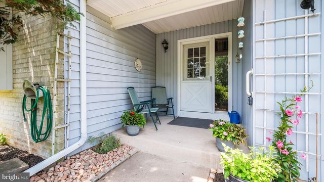 1076 CONNEMARA CIR, Warrington, PA 18976