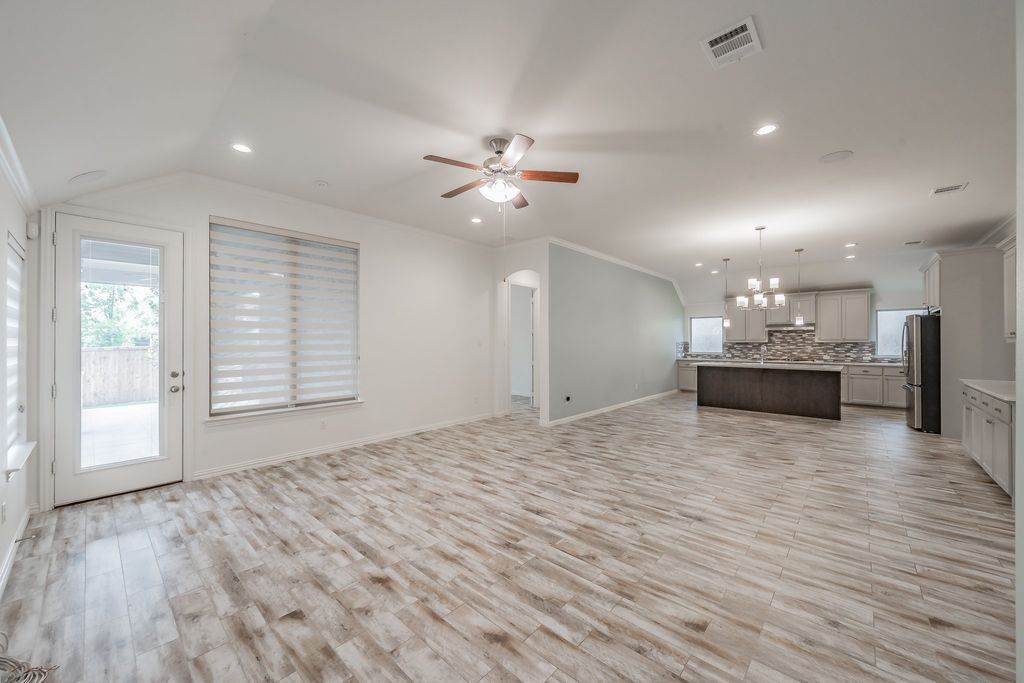 612 Rawlins Lane, Fort Worth, TX 76131 — photo 4