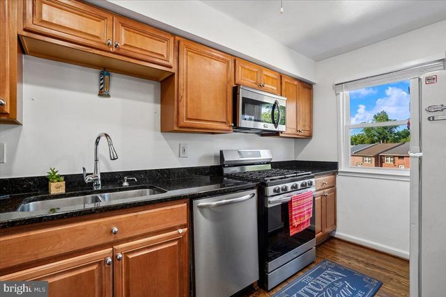 14373 BERKSHIRE DR, Woodbridge, VA 22193