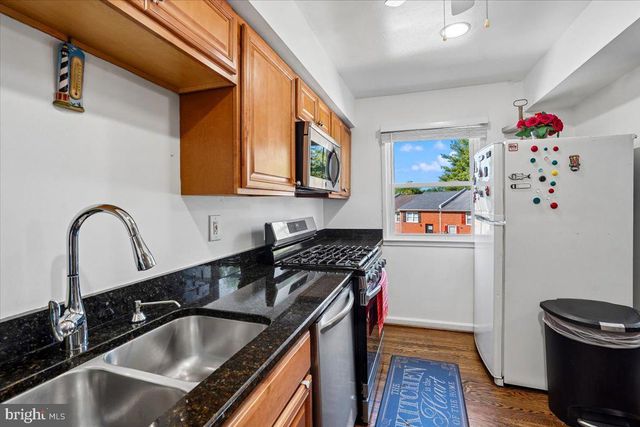 14373 BERKSHIRE DR, Woodbridge, VA 22193