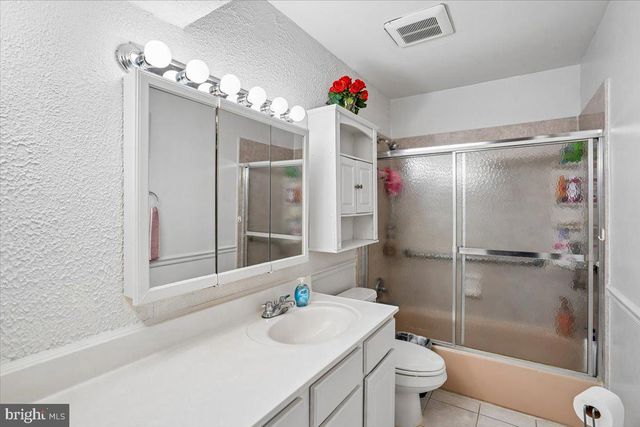 14373 BERKSHIRE DR, Woodbridge, VA 22193