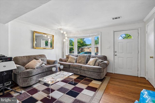 14373 BERKSHIRE DR, Woodbridge, VA 22193