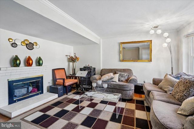 14373 BERKSHIRE DR, Woodbridge, VA 22193