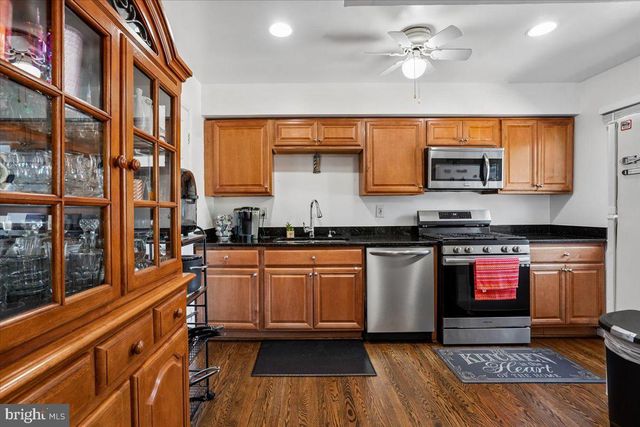 14373 BERKSHIRE DR, Woodbridge, VA 22193