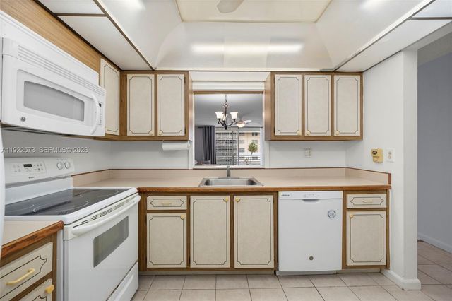 3551 NE 169th Street 212, North Miami Beach, FL 33160