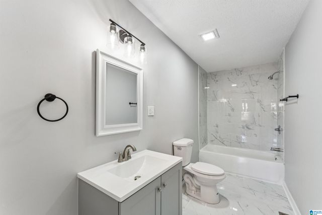 4815 WASHINGTON ROAD, Bessemer, AL 35023