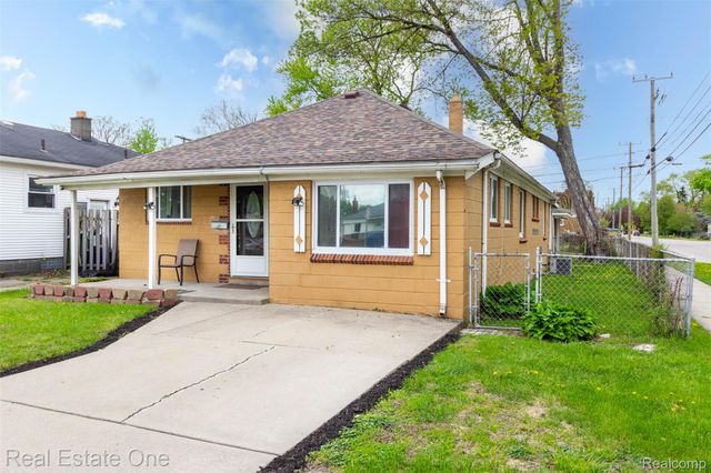 3902 Ziegler Street, Dearborn Heights, MI 48125