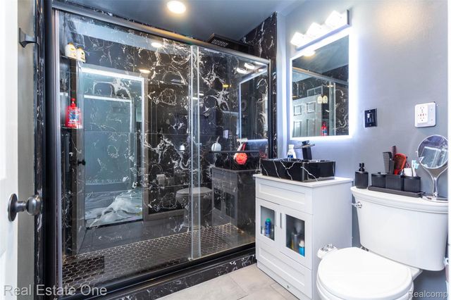 3902 Ziegler Street, Dearborn Heights, MI 48125