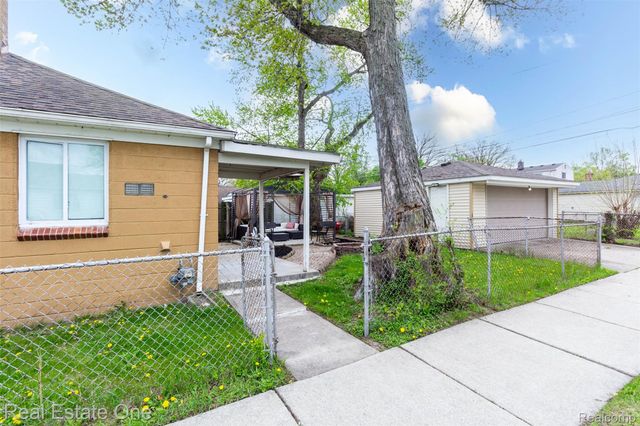 3902 Ziegler Street, Dearborn Heights, MI 48125