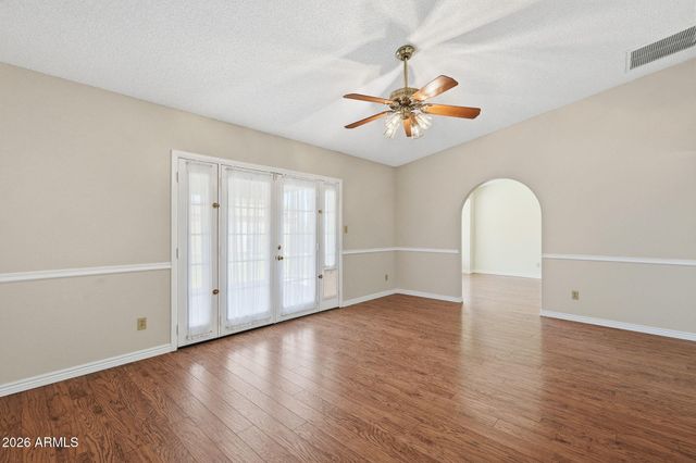 3102 W WALTANN Lane, Phoenix, AZ 85053