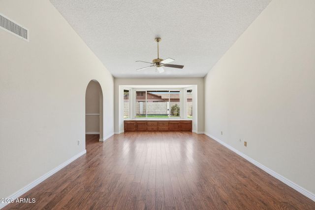 3102 W WALTANN Lane, Phoenix, AZ 85053