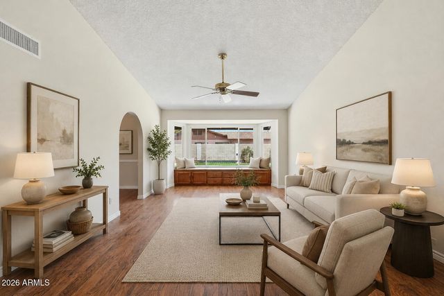 3102 W WALTANN Lane, Phoenix, AZ 85053